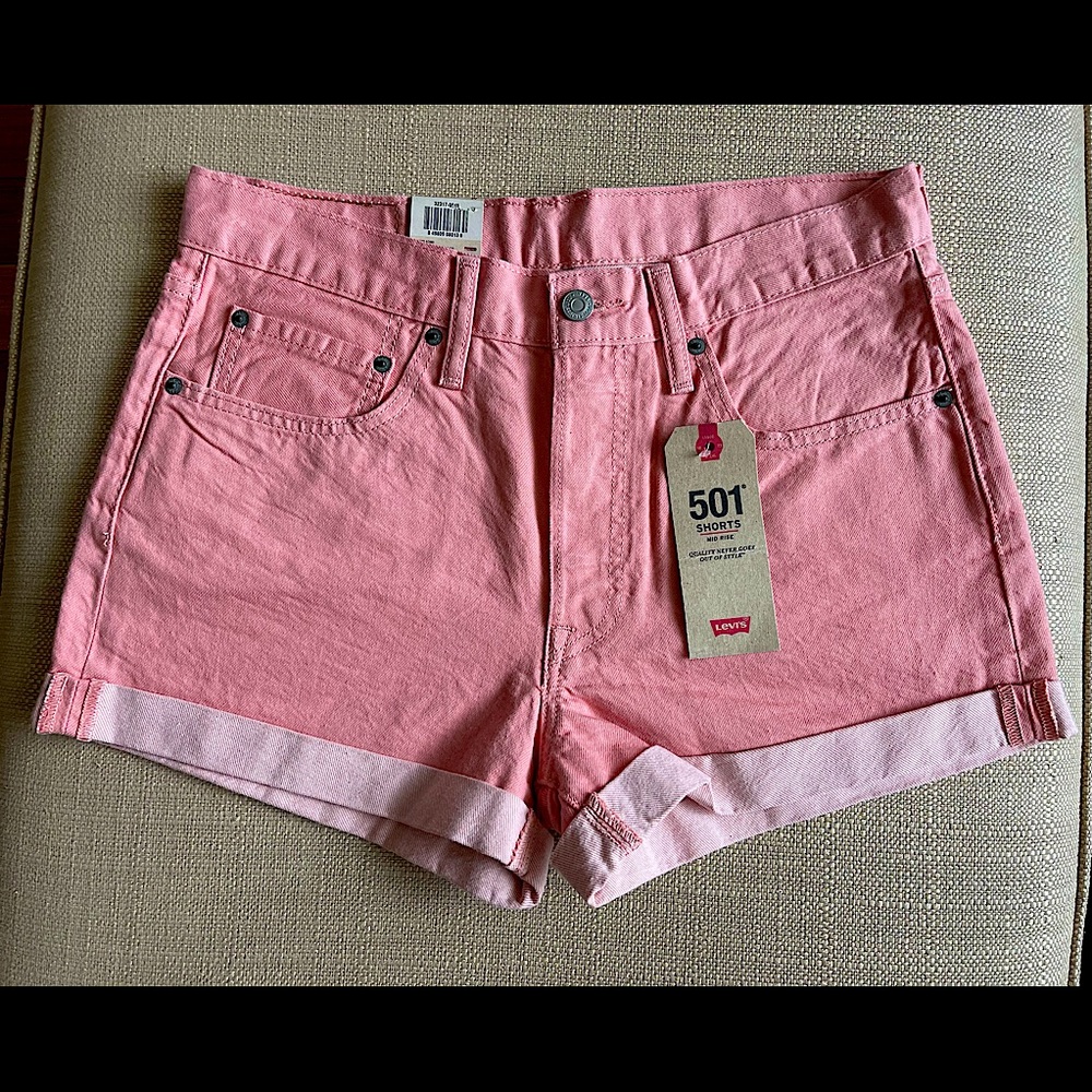 NWT Rose Pink 501 Mid-Rise  Levi’s shorts
